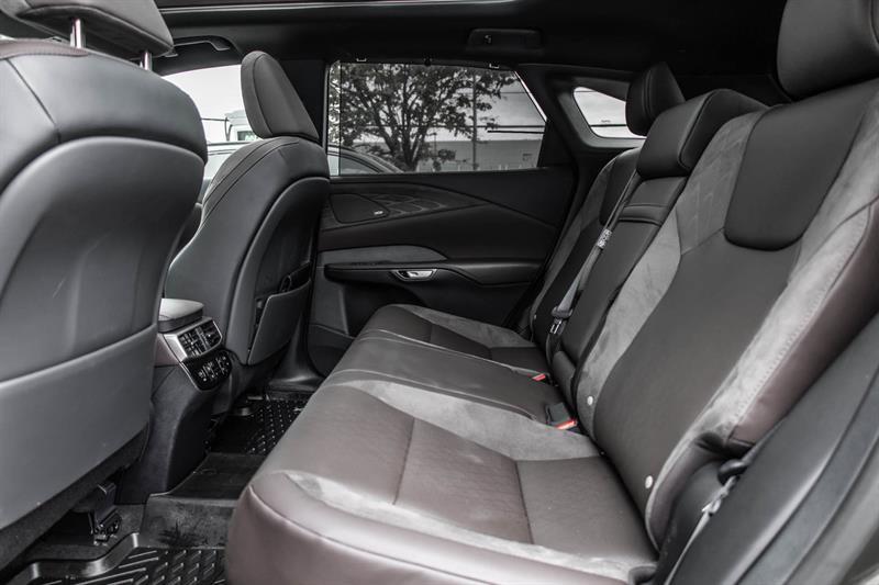 2025 Lexus RX - Image 37