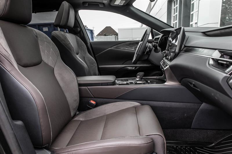 2025 Lexus RX - Image 42