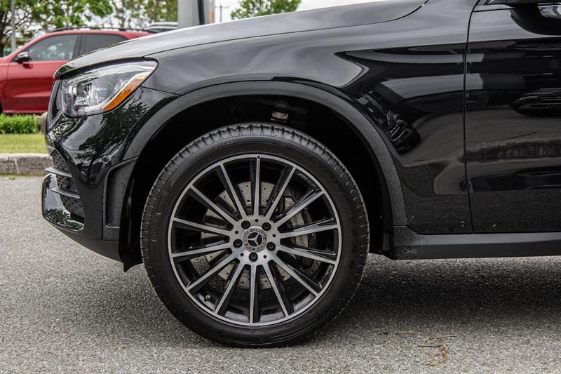 2022 Mercedes-Benz GLC - Image 12