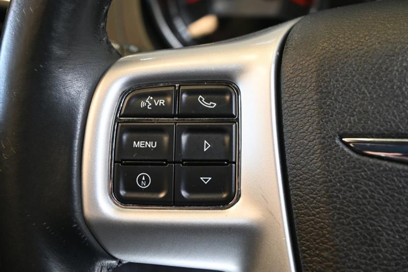 2013 Chrysler 200 - Image 18