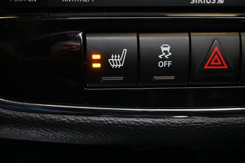 2013 Chrysler 200 - Image 22