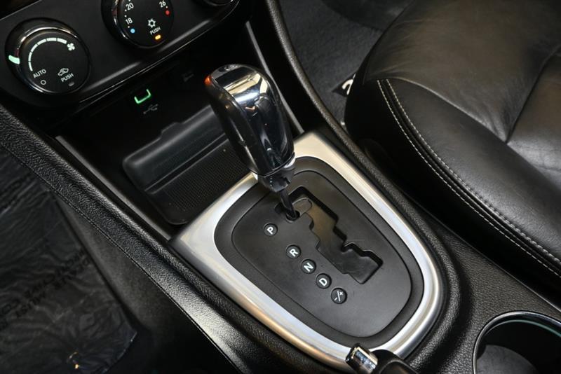 2013 Chrysler 200 - Image 24