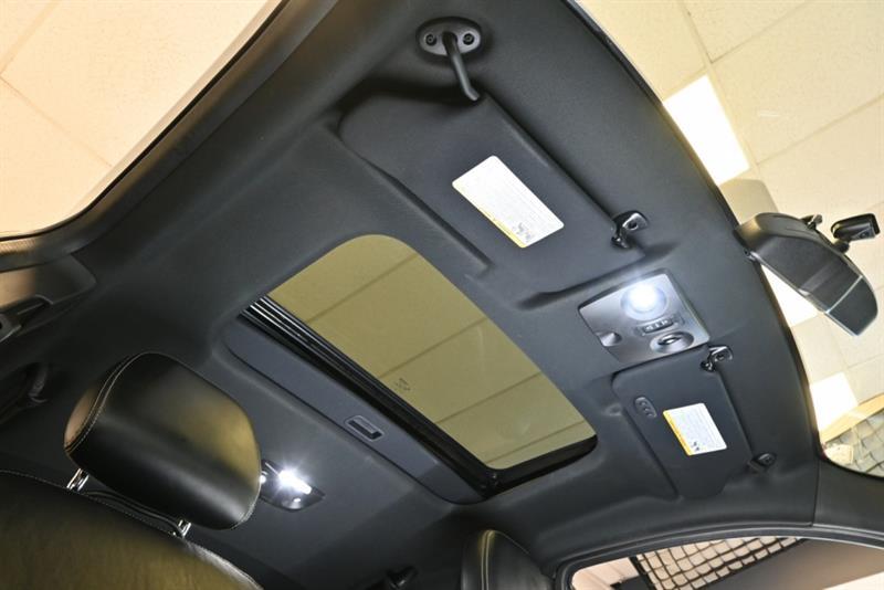 2013 Chrysler 200 - Image 29