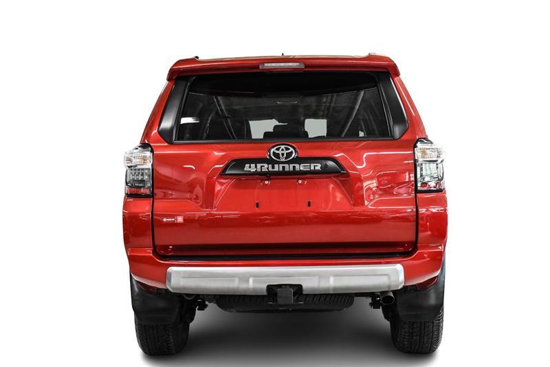2022 Toyota 4Runner - Image 10