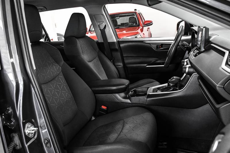 2021 Toyota RAV4 - Image 16