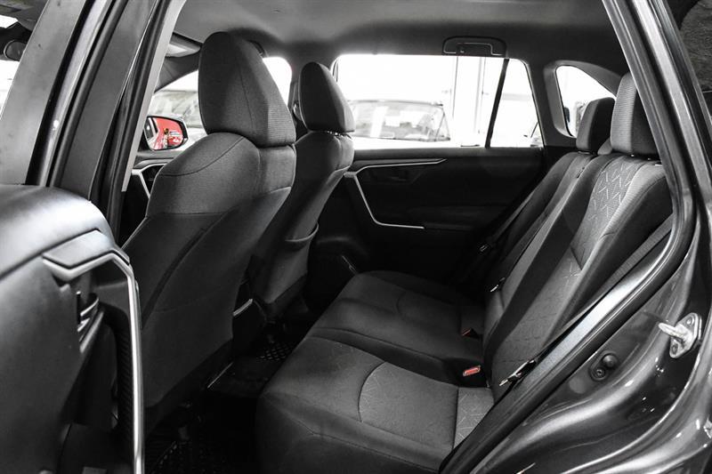 2021 Toyota RAV4 - Image 18