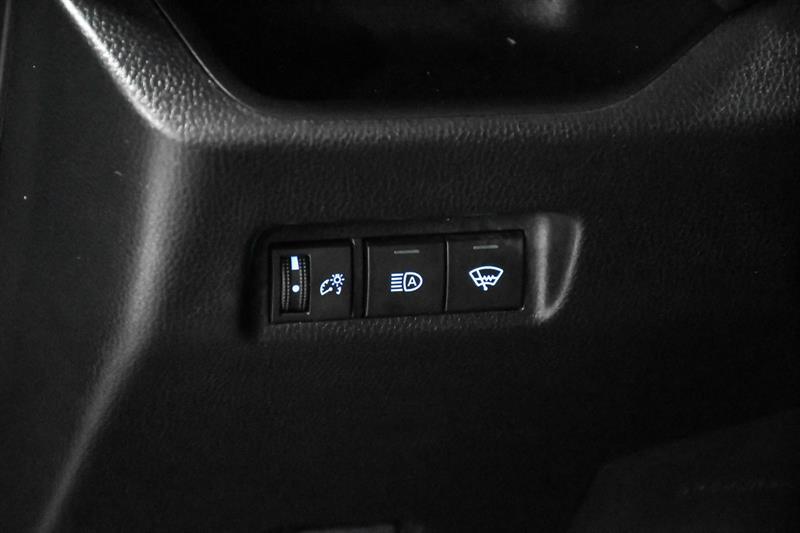 2021 Toyota RAV4 - Image 22