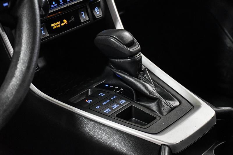 2021 Toyota RAV4 - Image 32