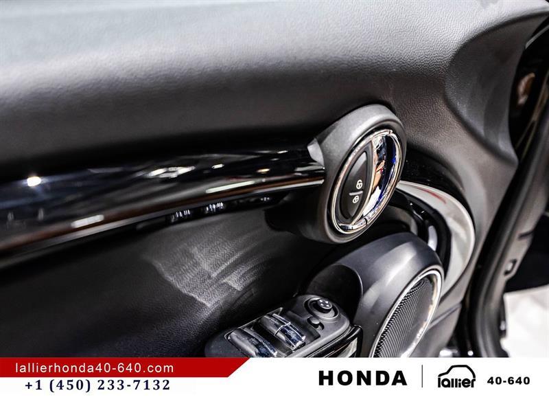 2019 Mini Convertible - Image 12