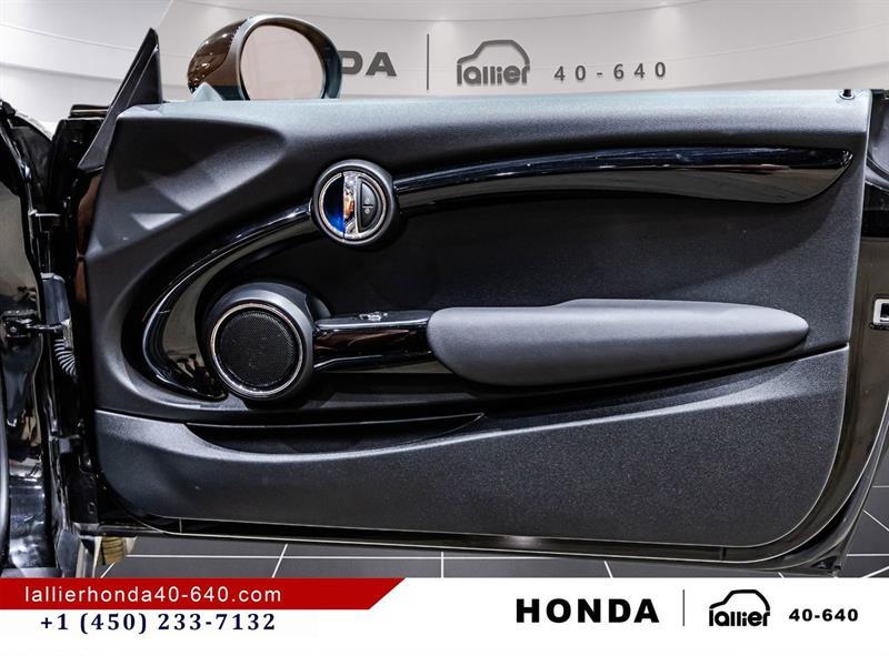 2019 Mini Convertible - Image 15