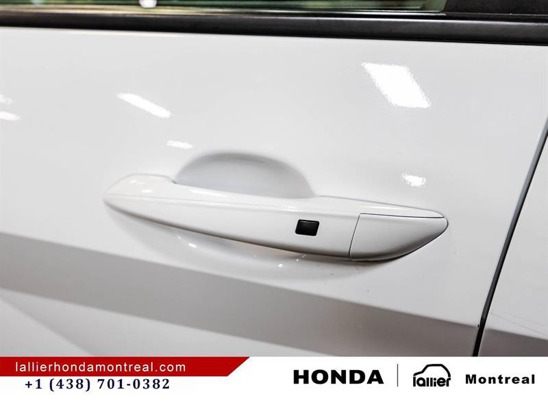 2023 Hyundai Elantra - Image 11