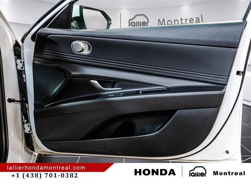 2023 Hyundai Elantra - Image 17