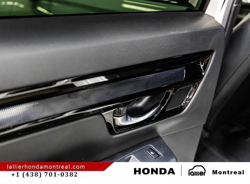 2025 Honda CR-V - Image 12