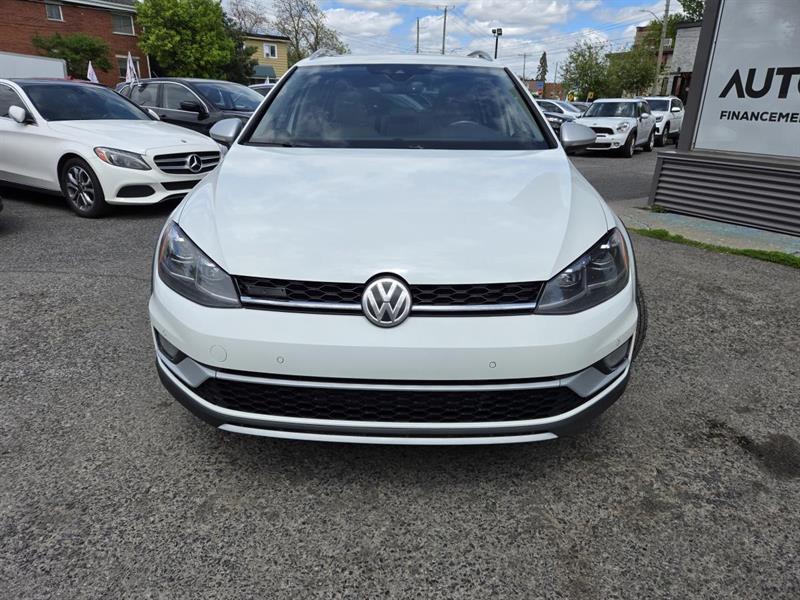 2019 Volkswagen Golf - Image 2