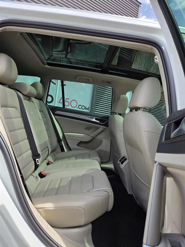 2019 Volkswagen Golf - Image 13