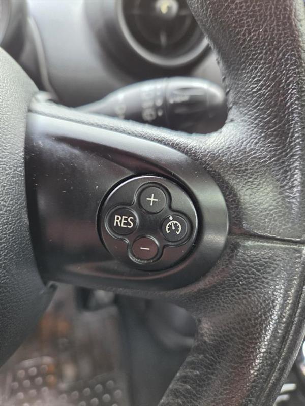 2014 Mini Countryman - Image 19