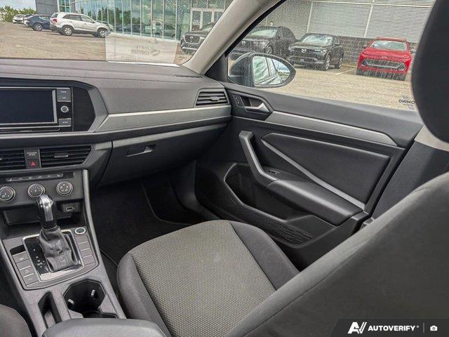 volkswagen Jetta 2019 - 28