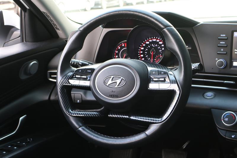 hyundai Elantra 2022 - 2
