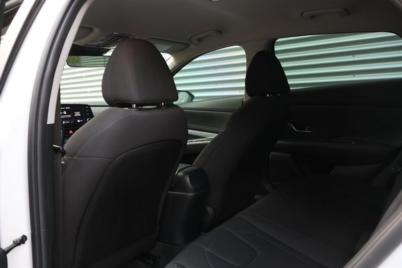 hyundai Elantra 2022 - 14