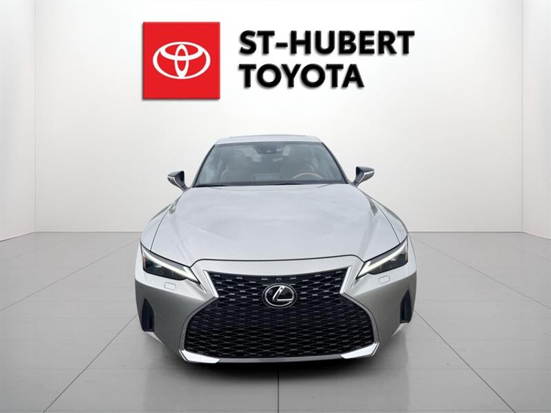 lexus IS 300 2021 - 8