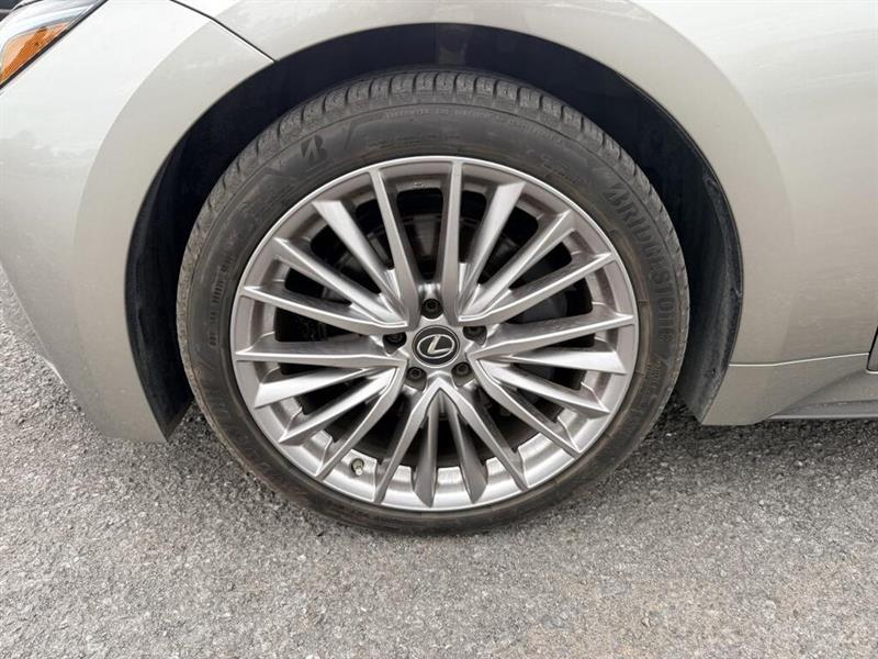 lexus IS 300 2021 - 9