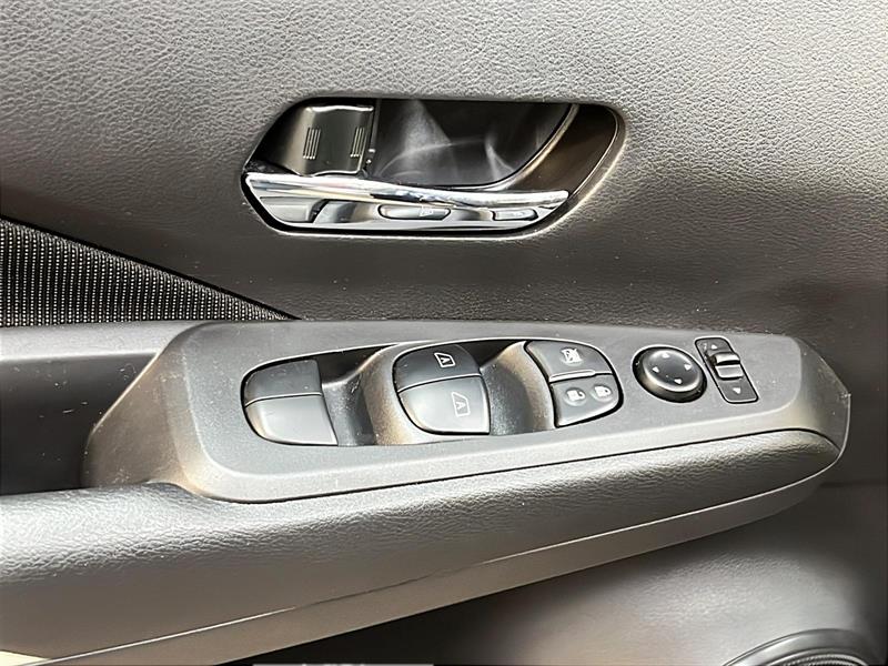 nissan Kicks Play 2025 - 21