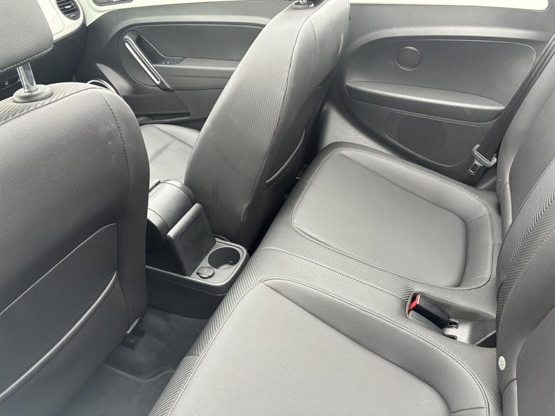 volkswagen Beetle Convertible 2015 - 13