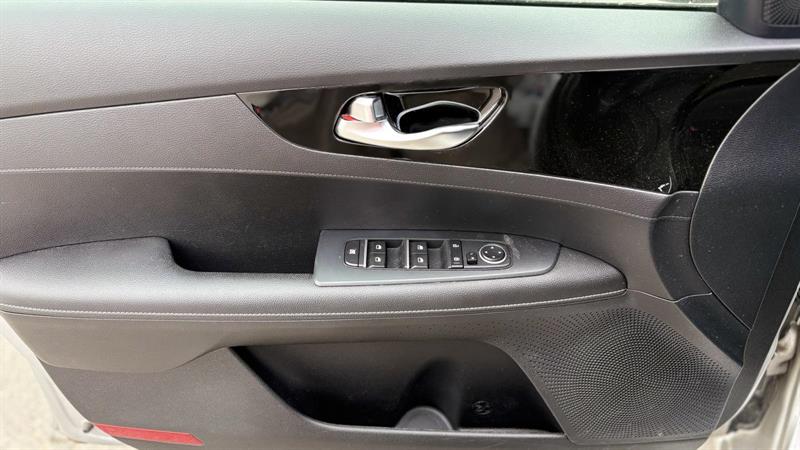 kia Forte 2020 - 8