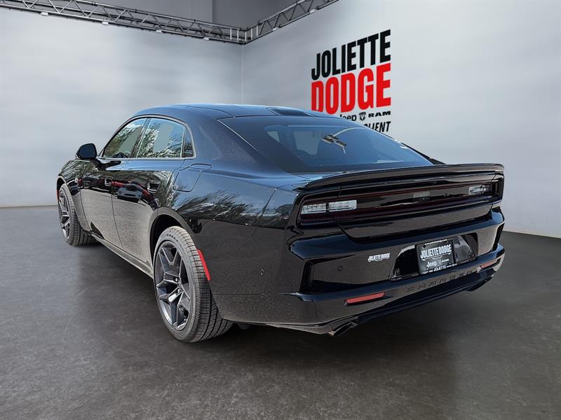 dodge Charger 2026 - 4
