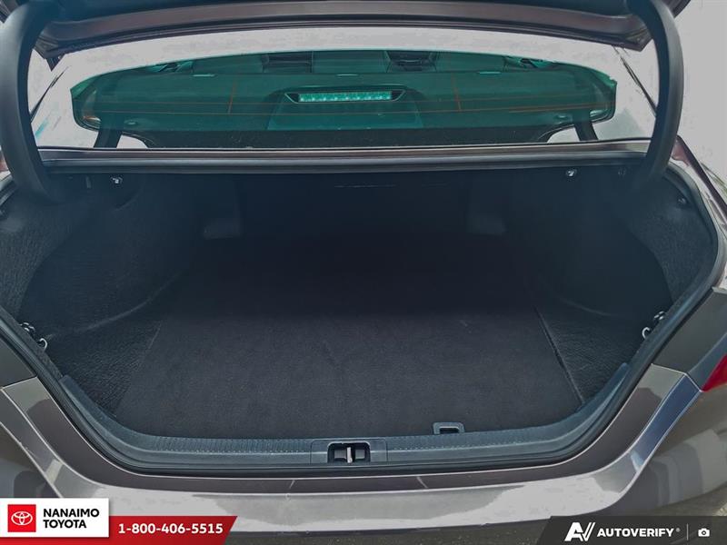 toyota Camry 2023 - 12