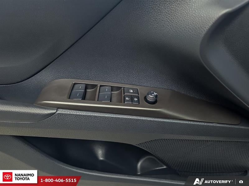 toyota Camry 2023 - 17