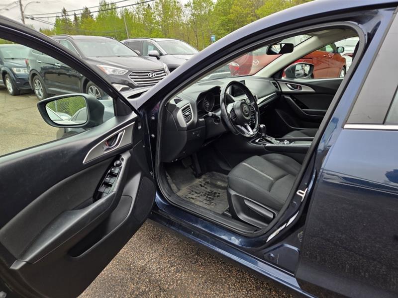 mazda Mazda3 Sport 2018 - 9
