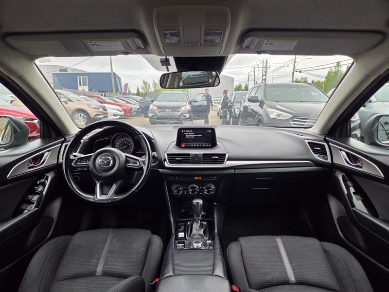 mazda Mazda3 Sport 2018 - 24