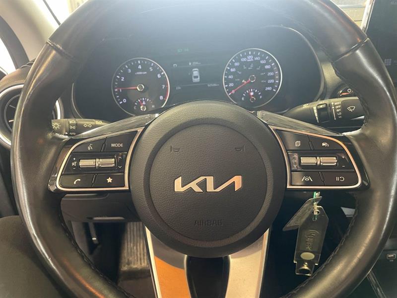 kia Forte 2022 - 16