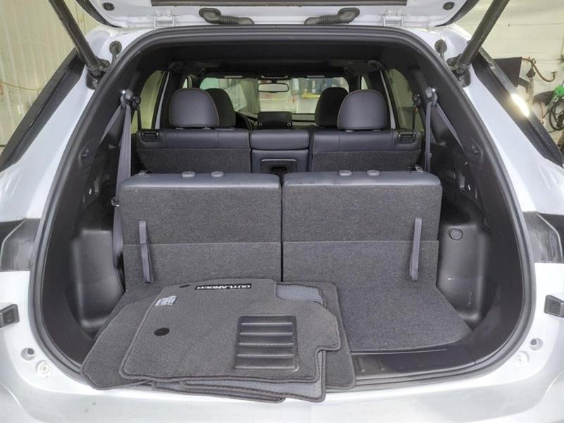 mitsubishi Outlander 2024 - 40