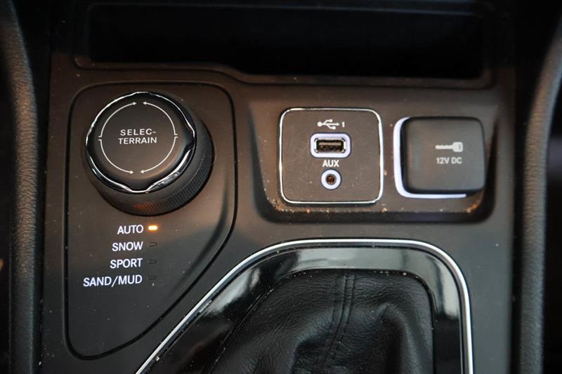 jeep Cherokee 2022 - 26