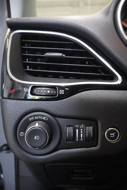 jeep Cherokee 2022 - 27
