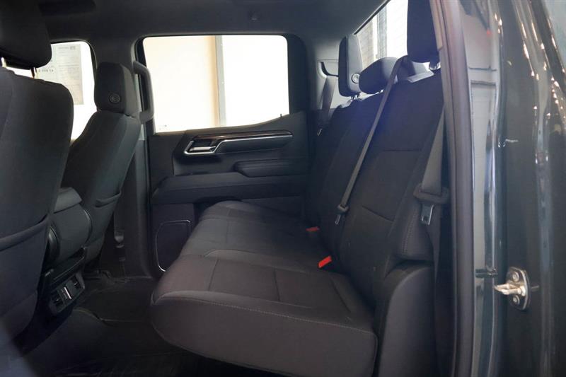 chevrolet Silverado 1500 2025 - 26