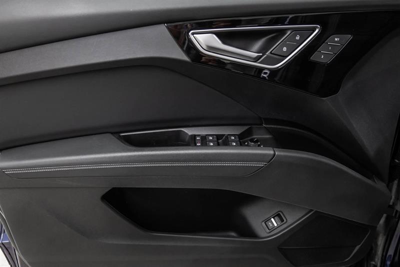 audi Q4 e-tron 2022 - 13