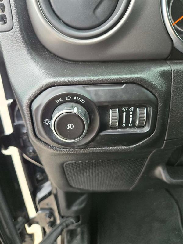 jeep Wrangler 2022 - 15