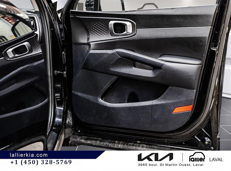 2023 Kia Sorento - Image 17
