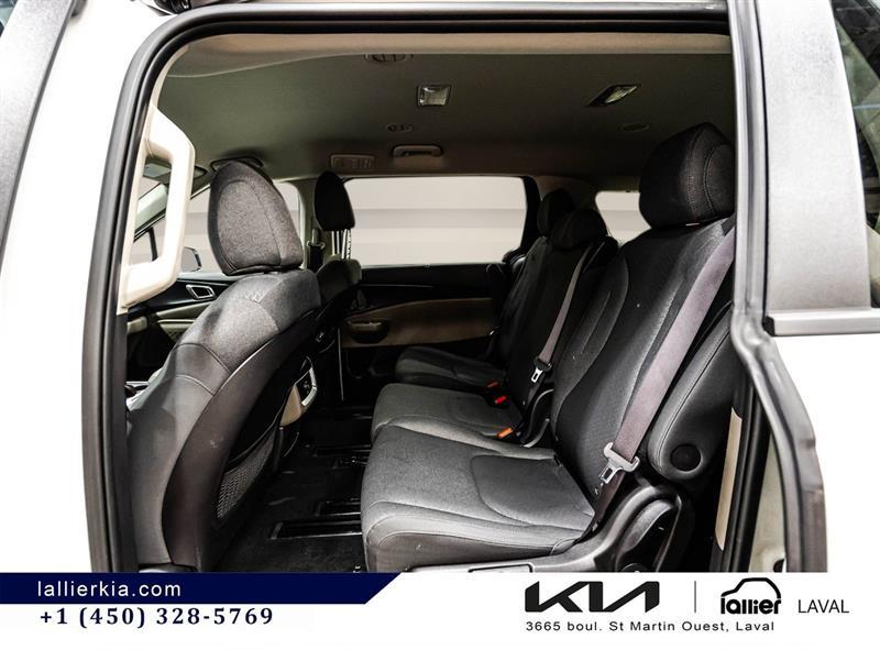 2025 Kia Carnival - Image 13