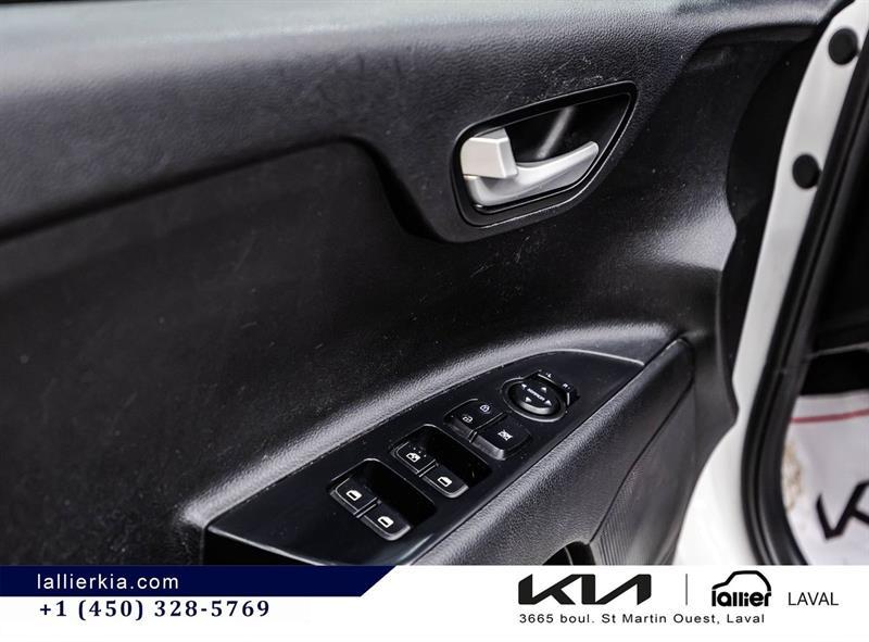 2018 Kia Rio - Image 12