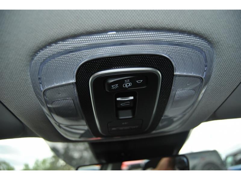 2021 Hyundai Elantra - Image 20