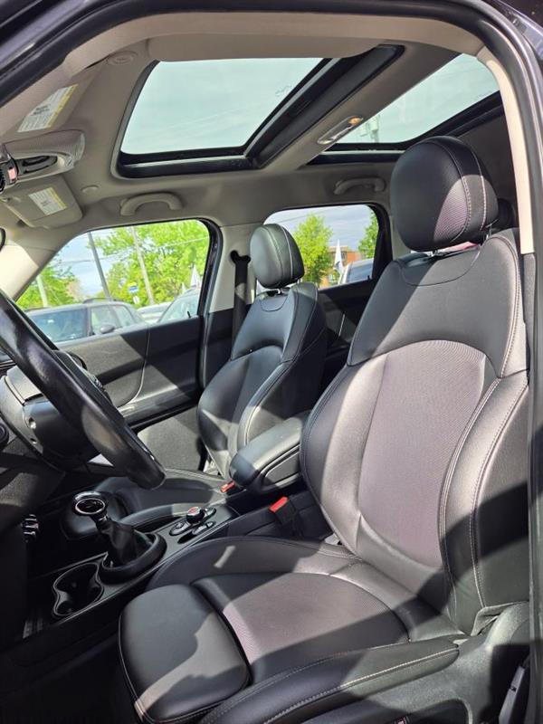 2019 Mini Countryman - Image 16