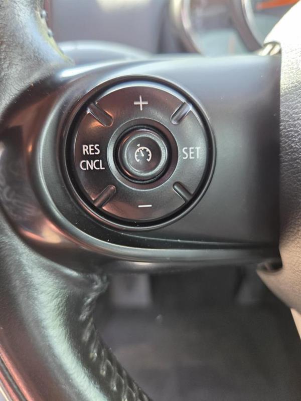 2019 Mini Countryman - Image 18