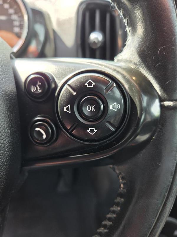 2019 Mini Countryman - Image 19