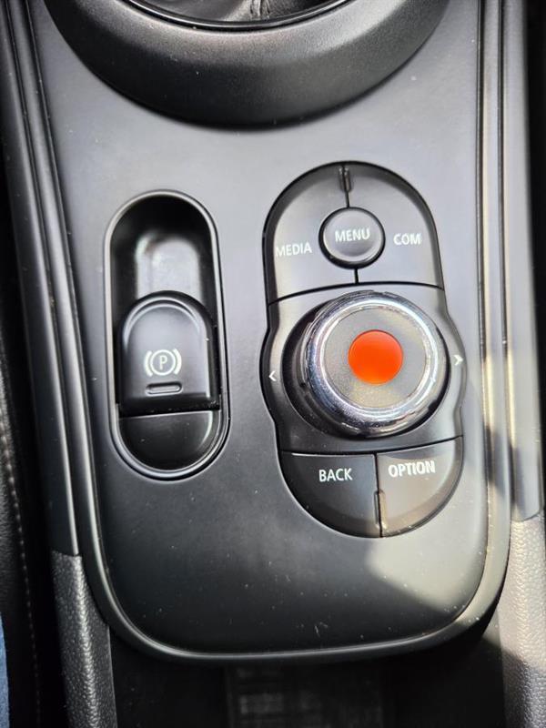 2019 Mini Countryman - Image 20