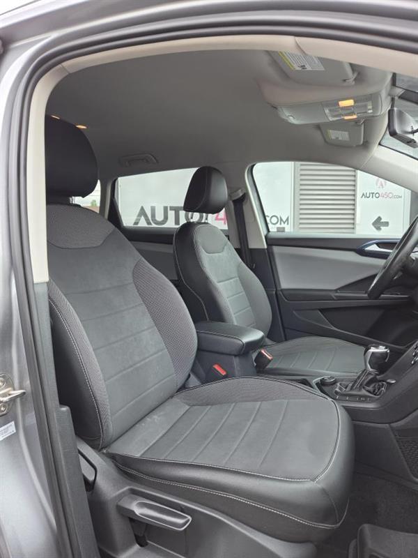 2022 Volkswagen Taos - Image 11