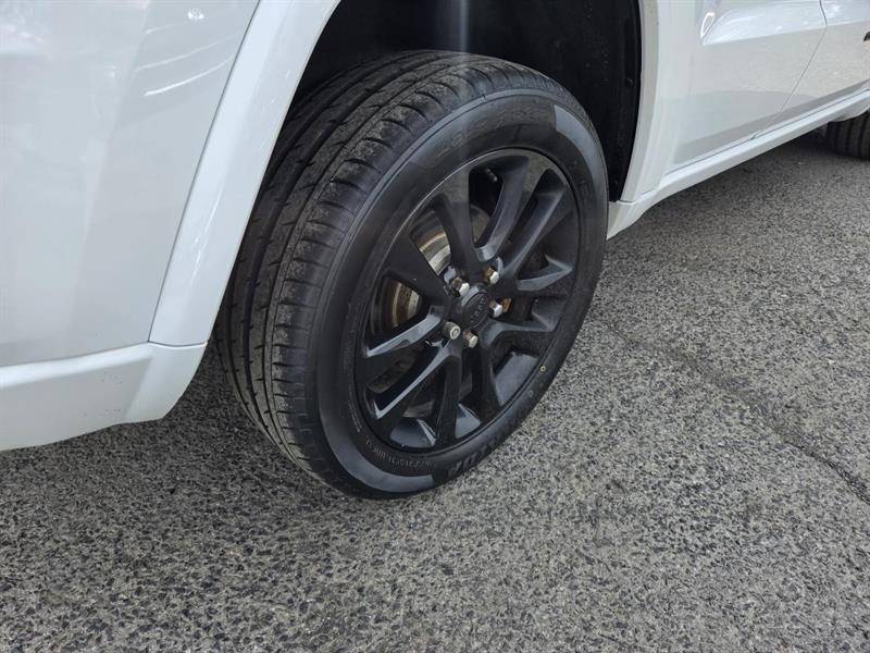 2019 Jeep Grand Cherokee - Image 8